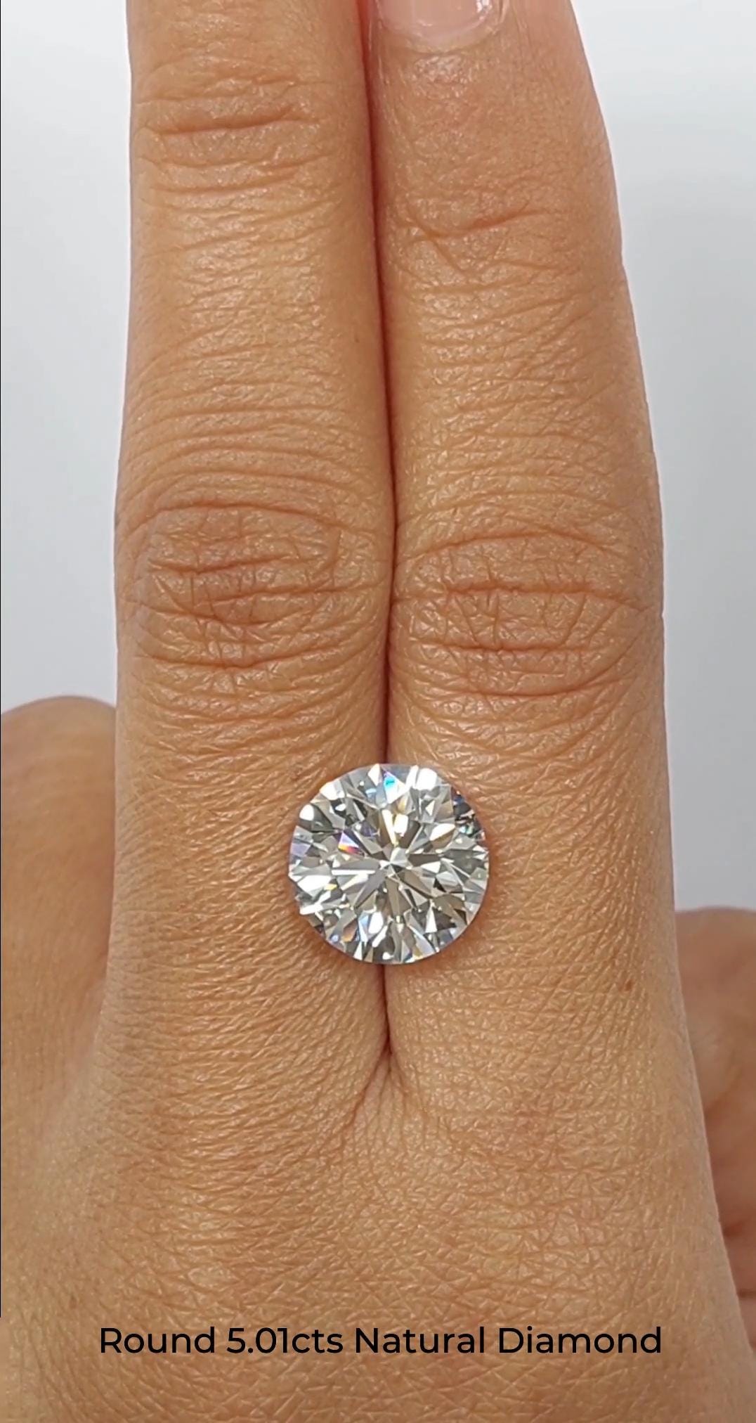 GIA Certified 1 Carat Round Cut Diamond | Conflict-Free