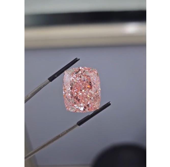 Cushion 2.00ct Fancy Intense Pink VS2, Loose Lab Grown Diamond, IGI Certified