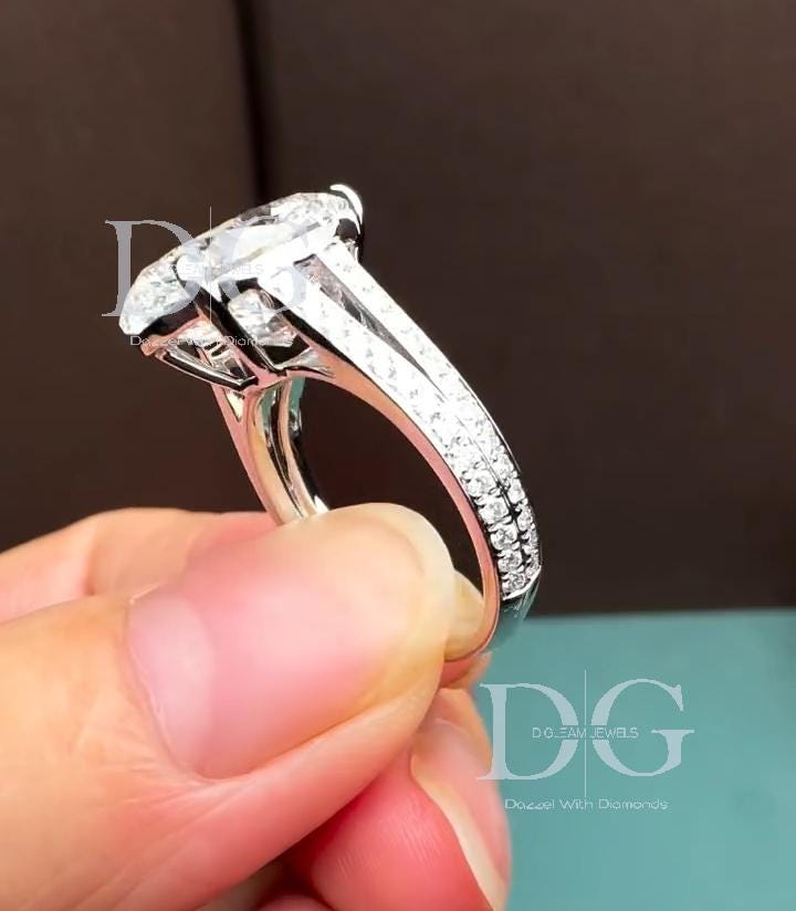 IGI Certified 5.00 Carat Oval Lab Grown Diamond Engagement Ring: Hidden Halo Split Shank