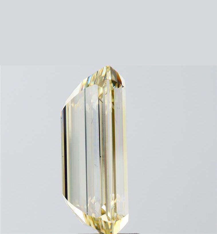 Emerald 7.00ct Fancy Intense Yellow VS2, IGI Certified, Lab grown Diamond