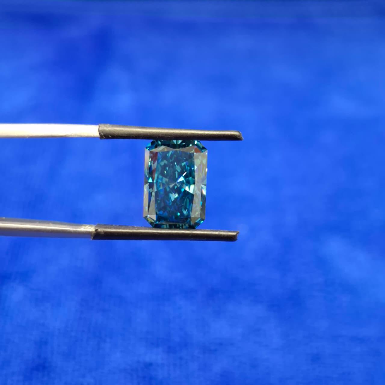 4.20 CT Radiant Cut Vivid Blue Lab Grown Diamond: Engagement Ring Gemstone