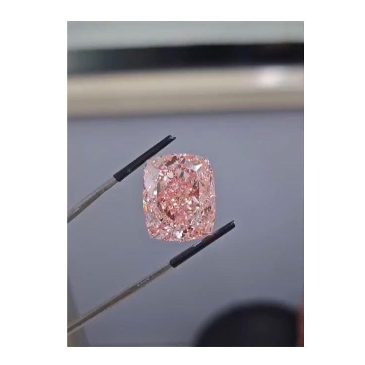 Cushion 2.00ct Fancy Intense Pink VS2, Loose Lab Grown Diamond, IGI Certified