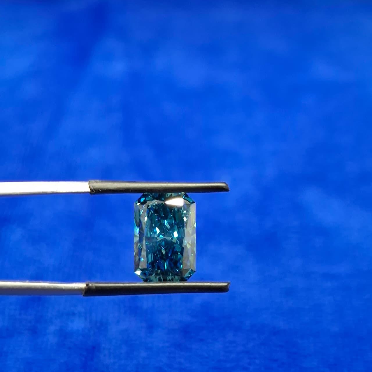 4.20 CT Radiant Cut Vivid Blue Lab Grown Diamond: Engagement Ring Gemstone