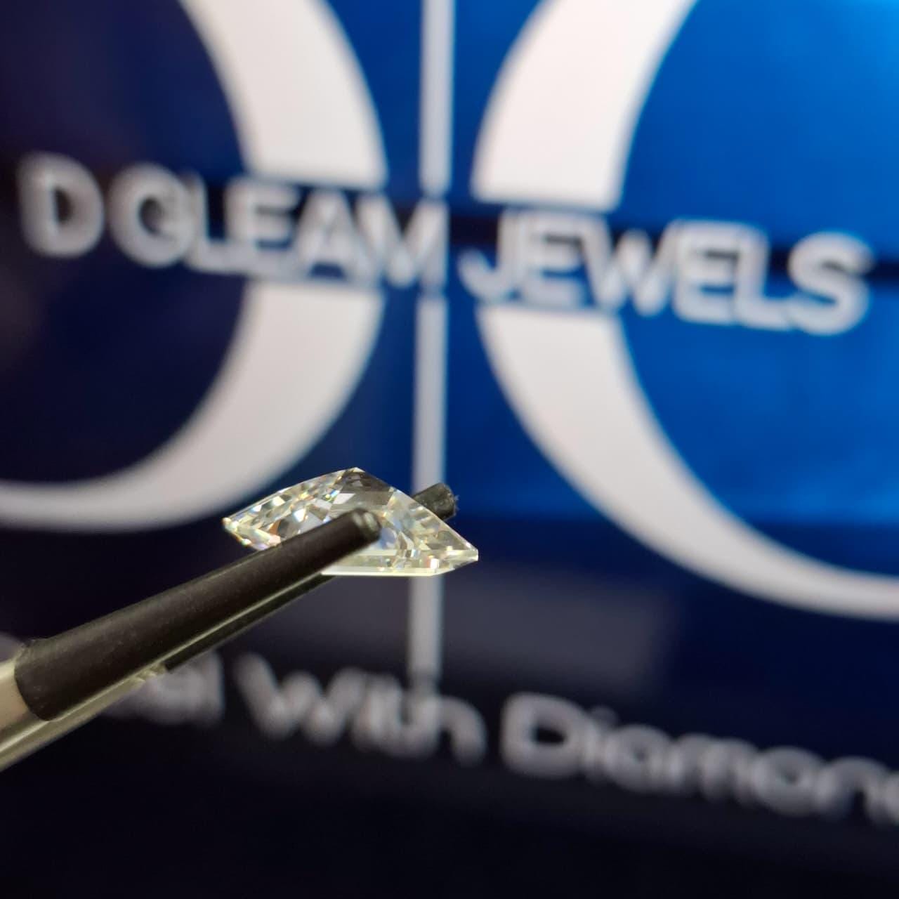 Lozenge Cut 2.06ct D VS1, IGI Certified, Loose Lab Grown Diamond Custom Ring